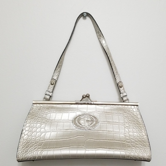 Guess Handbags - NWOT Guess Purse